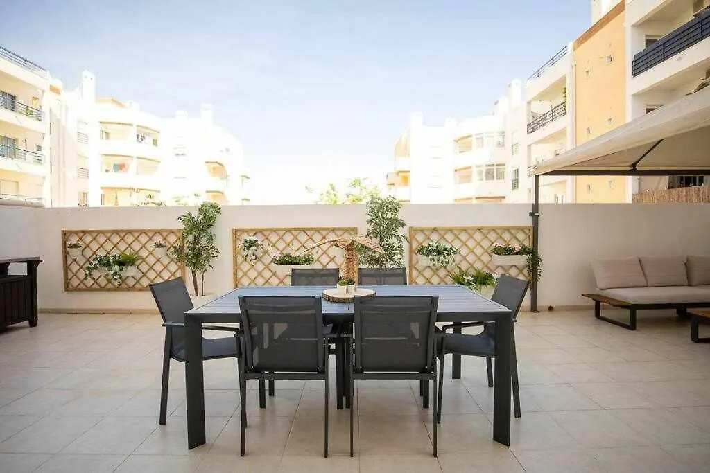 Modern 3Br Apt W/ Lg Terrace, Bbq, Ac & Parking Tavira 0*,